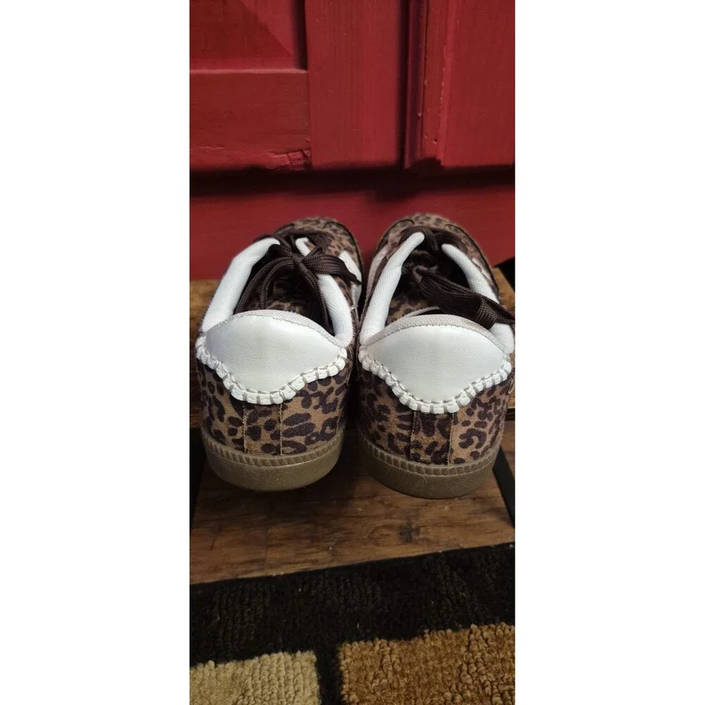 New Maurices 8.5 M SuperCush Demi Leopard Lace Up Sneakers Animal Print